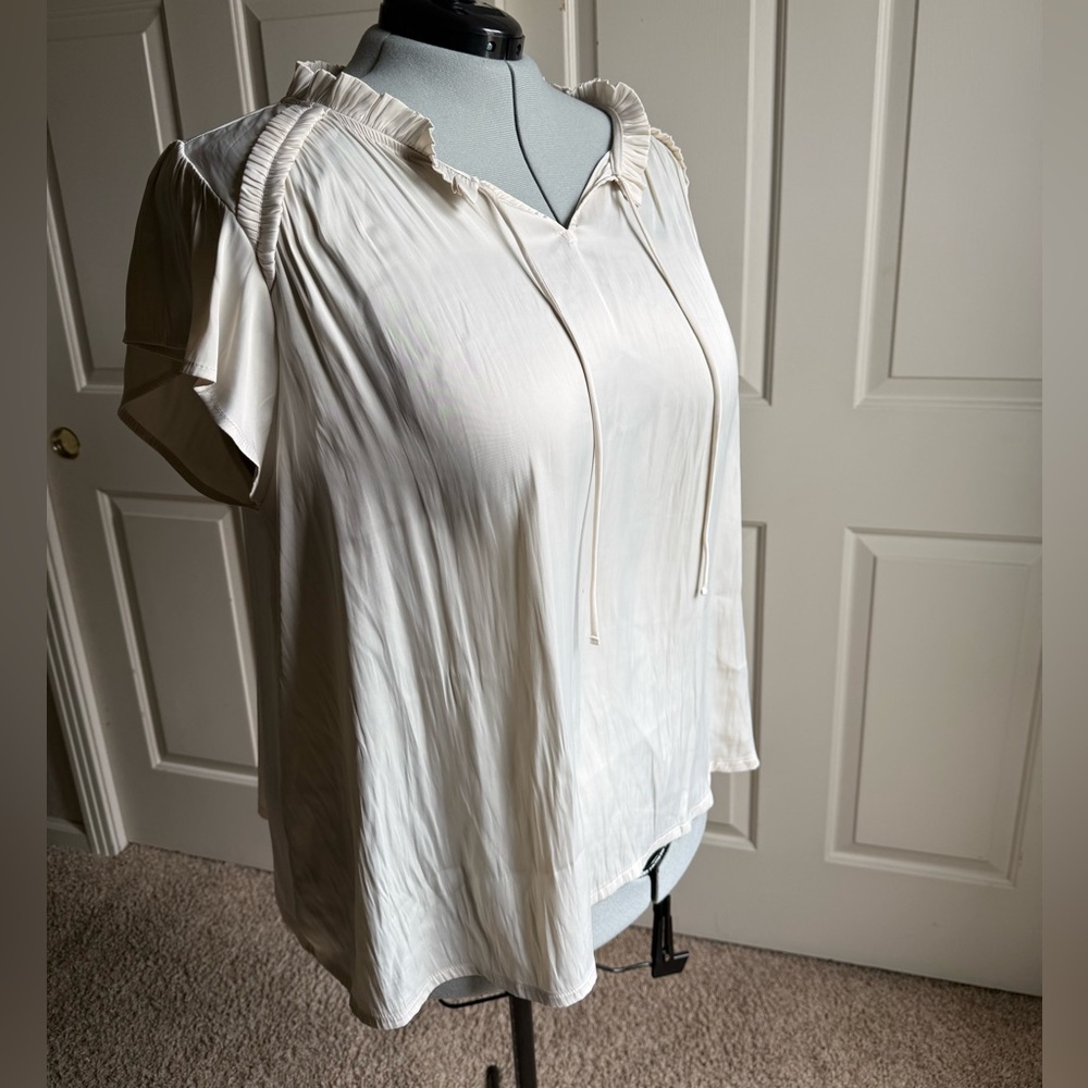 Lane Bryant Cream Silky Ruffle Blouse Size 26/28